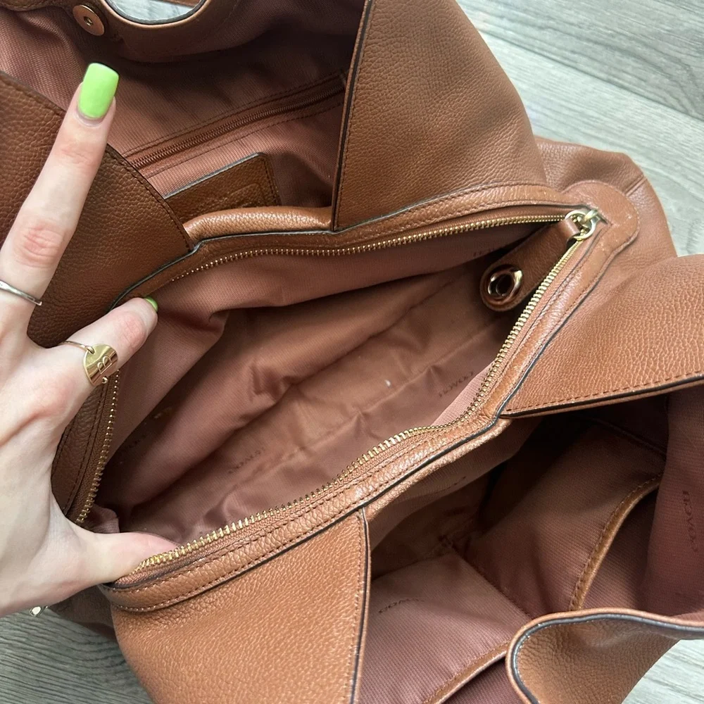 Coach Edie 31 Bag - Picture 8 of 9